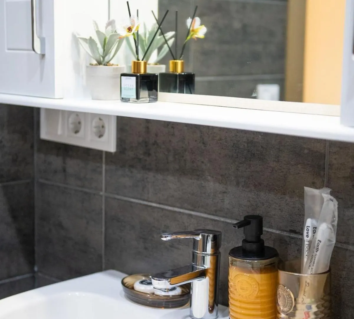 טביליסי Gg Home -Stylish 1Br Apartment With Wonderful View